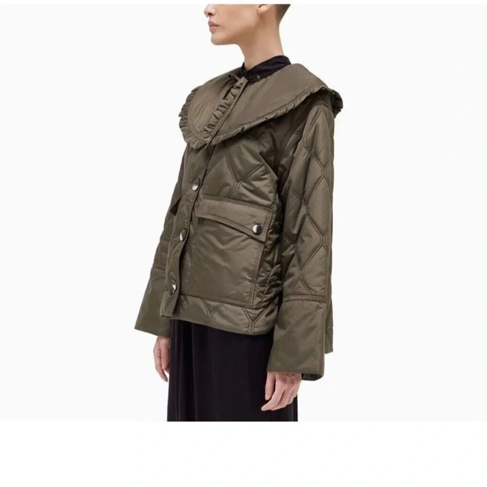 Ganni Ripstop Recycled Quilted Oversized Ruffle
Collared Jacket - Picture 2 of 3